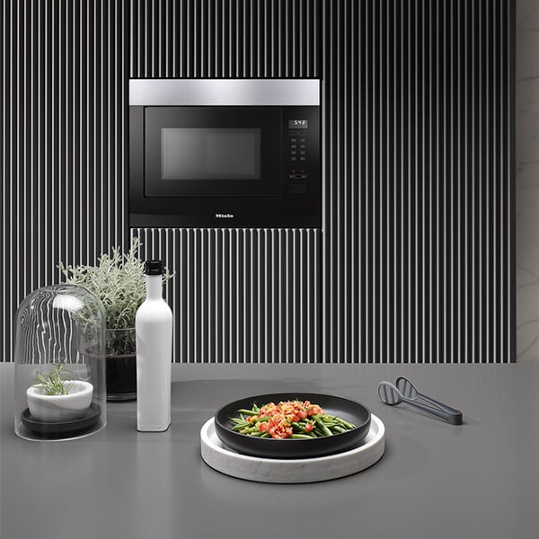 מיקרוגל בנוי דגם M 2240 SC CLST